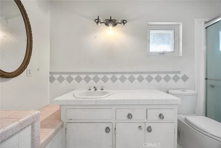 101 Hampden Terrance Bonus Room - Restroom