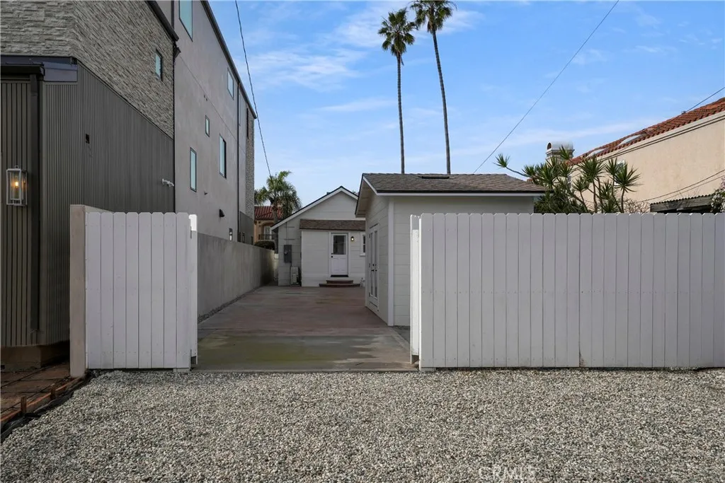 522 11th, Huntington Beach, California 92648 home-pic-36