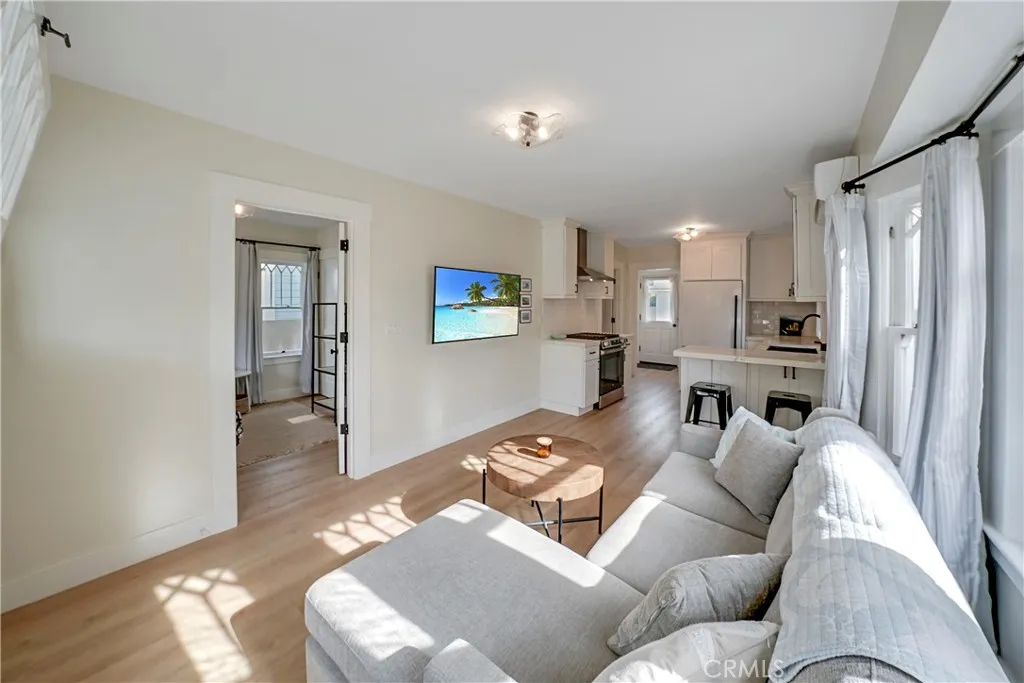 522 11th, Huntington Beach, California 92648 home-pic-11