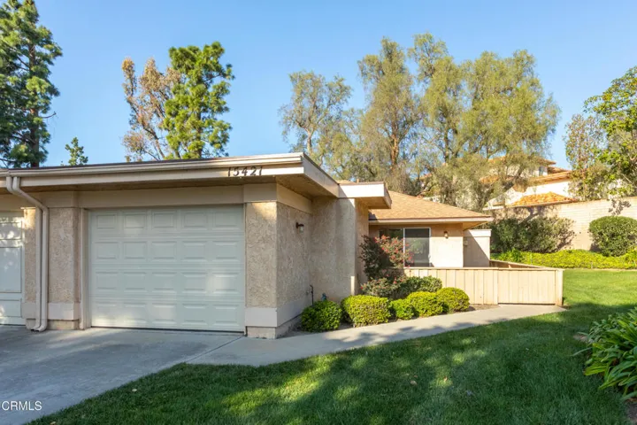 1 15421 Village 15 (Camarillo CA)