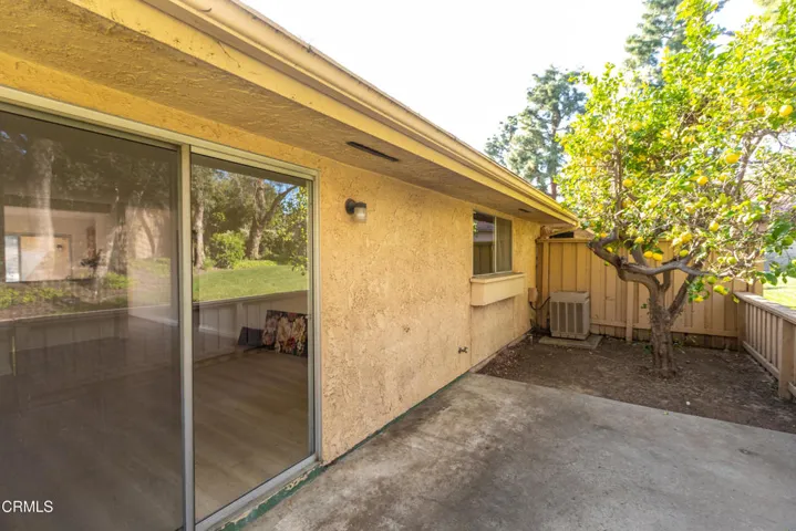 4 15421 Village 15 (Camarillo CA)