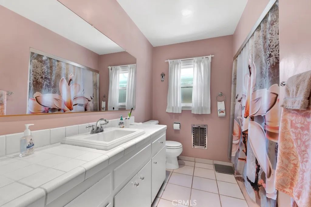 14024 Califa, Valley Glen, California 91401 home-pic-16