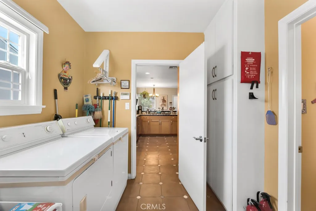 14024 Califa, Valley Glen, California 91401 home-pic-10