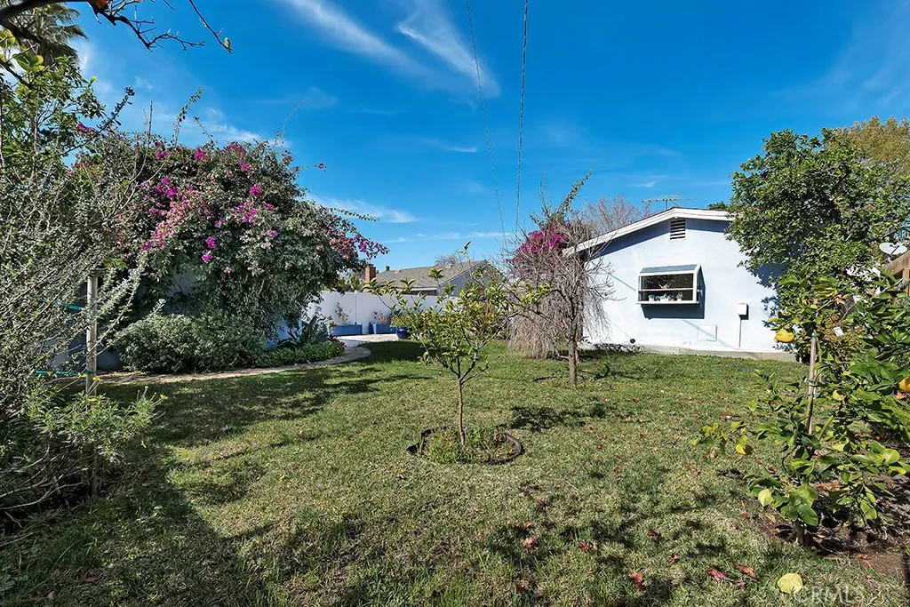 14024 Califa, Valley Glen, California 91401 home-pic-28