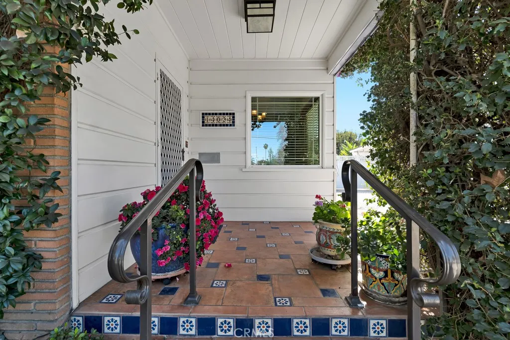 14024 Califa, Valley Glen, California 91401 home-pic-31