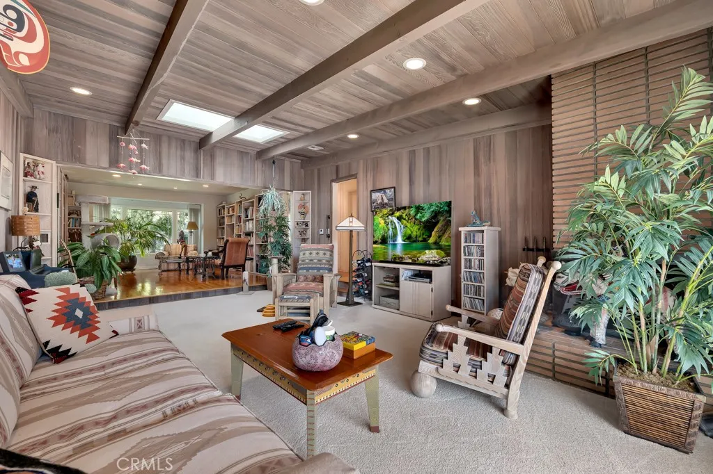 14024 Califa, Valley Glen, California 91401 home-pic-1