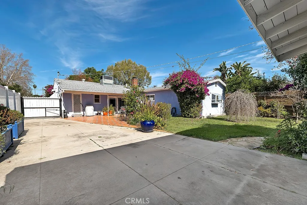 14024 Califa, Valley Glen, California 91401 home-pic-26