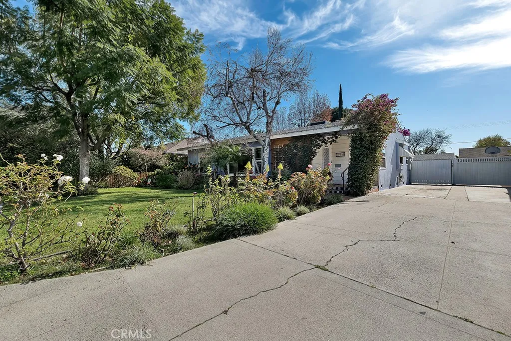 14024 Califa, Valley Glen, California 91401 home-pic-32