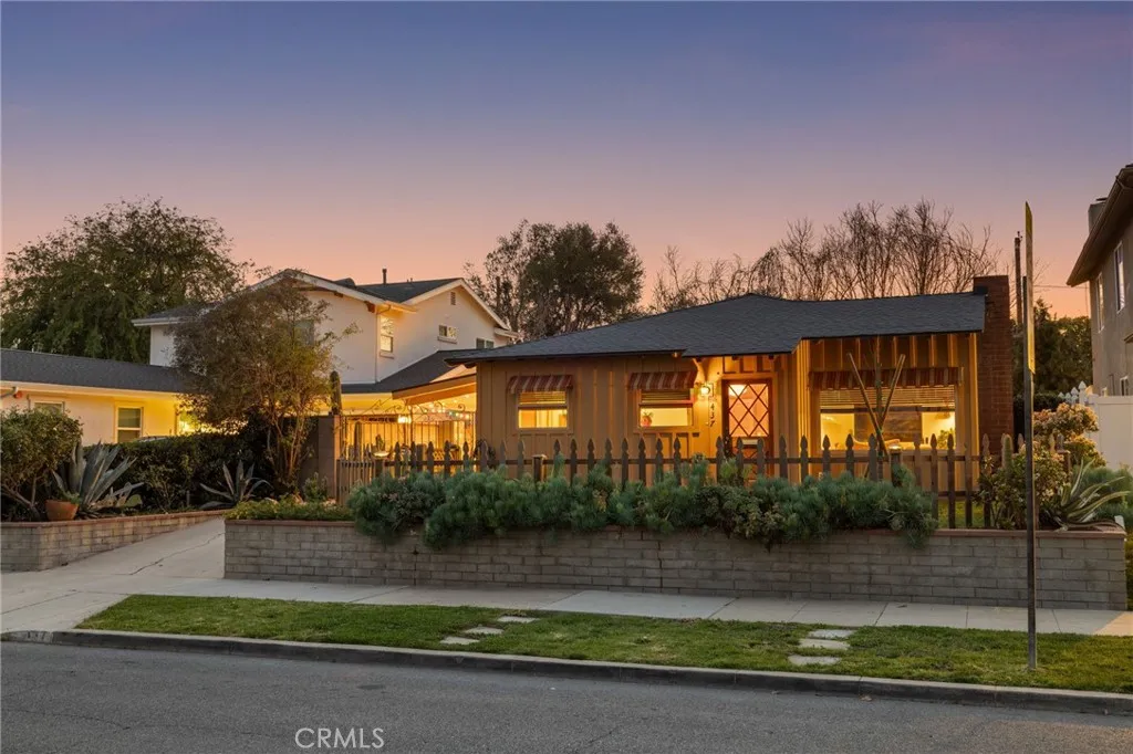 437 N Parish Pl., Burbank, California 91506 home-pic-0