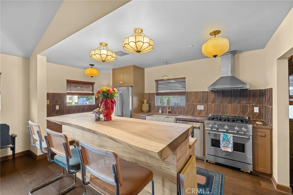 437 N Parish Pl., Burbank, California 91506 home-pic-6