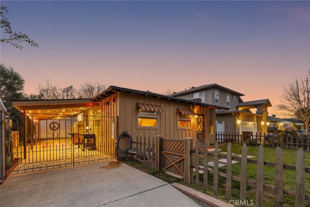 437 N Parish Pl., Burbank, California 91506 home-pic-38