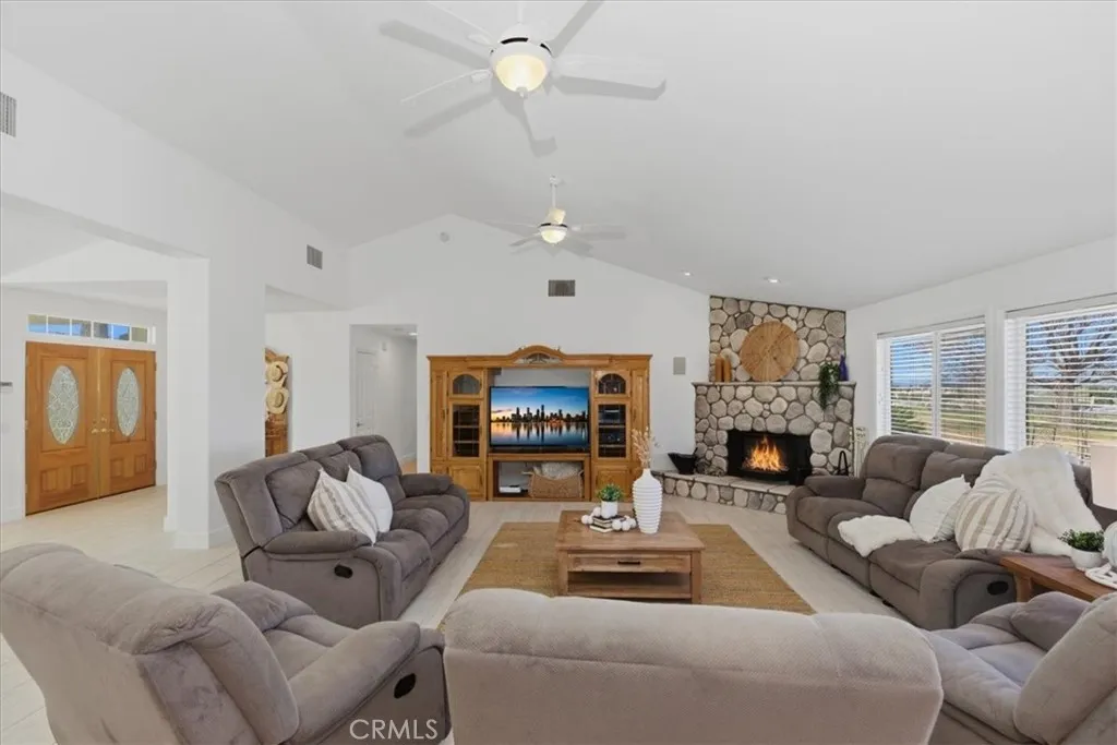 30100 Maxine, Menifee, California 92584 home-pic-16