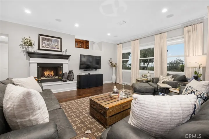 Family room overlooks pool & patio