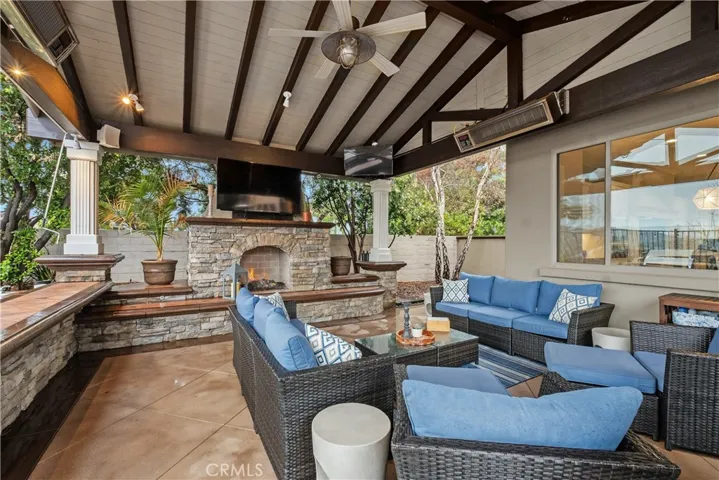 Cozy outdoor living area