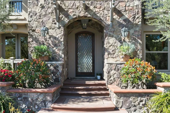 1 Running Brook Drive, Coto De Caza, California 92679