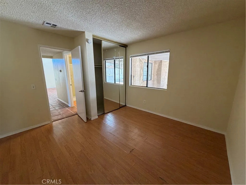 2560 E Avenue R12, Palmdale, California 93550 home-pic-7