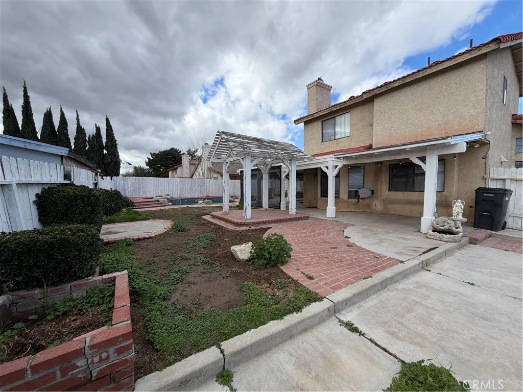 2560 E Avenue R12, Palmdale, California 93550 home-pic-24