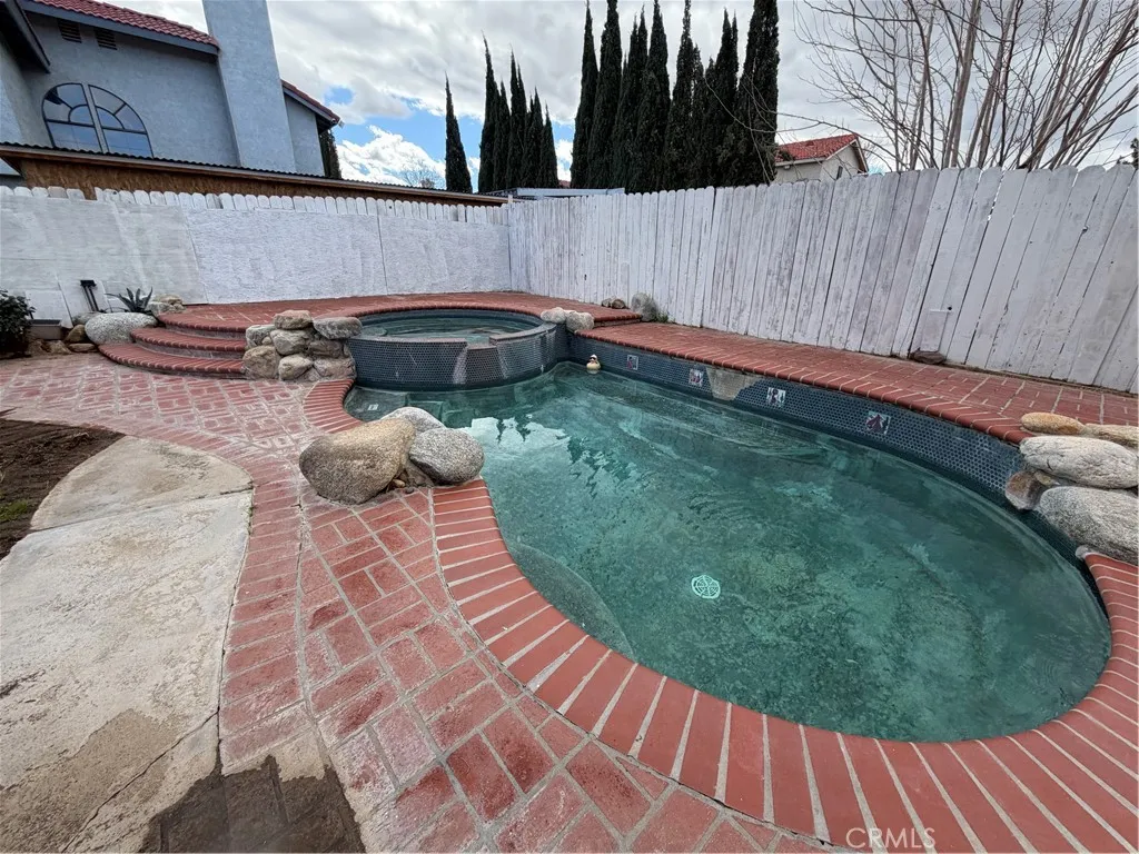 2560 E Avenue R12, Palmdale, California 93550 home-pic-25