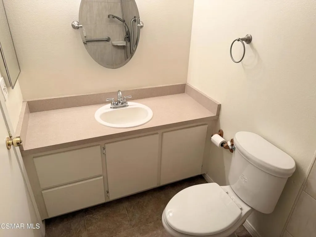 2030 Avenida Placida 3, Simi Valley, California 93063 home-pic-18