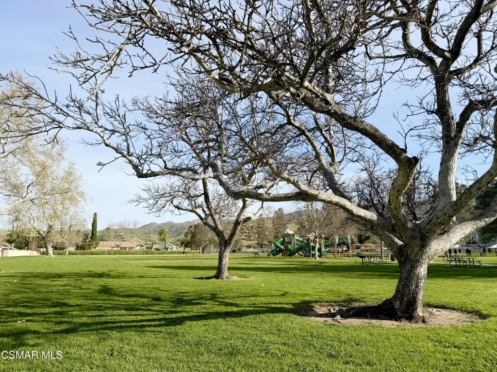 2030 Avenida Placida 3, Simi Valley, California 93063 home-pic-32
