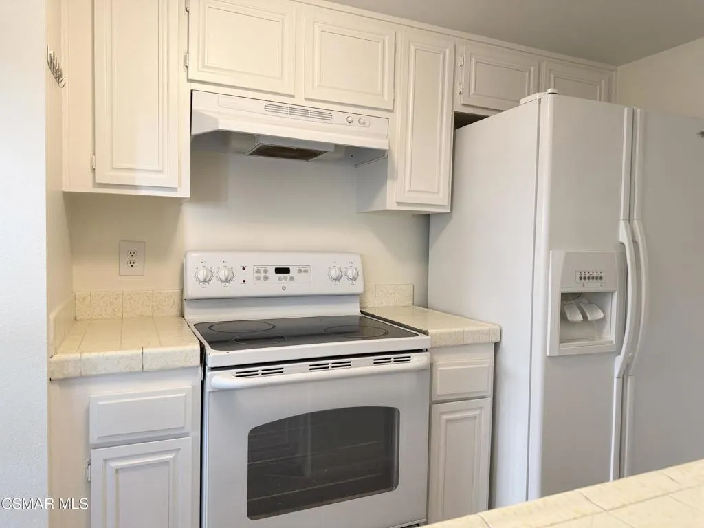 2030 Avenida Placida 3, Simi Valley, California 93063 home-pic-10