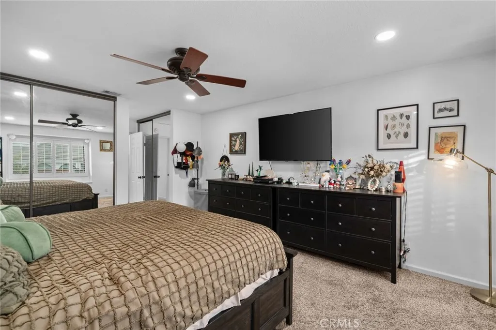 2160 Falcon Crest Drive, Riverside, California 92506 home-pic-17