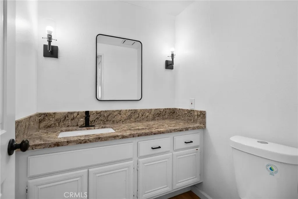 2160 Falcon Crest Drive, Riverside, California 92506 home-pic-13