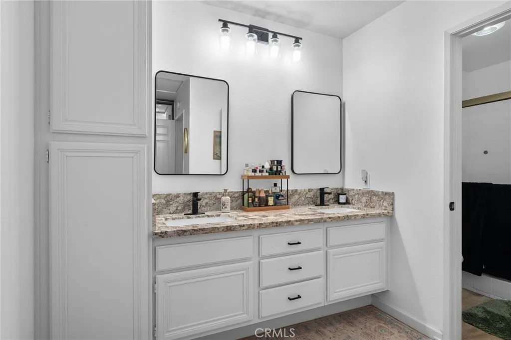 2160 Falcon Crest Drive, Riverside, California 92506 home-pic-18
