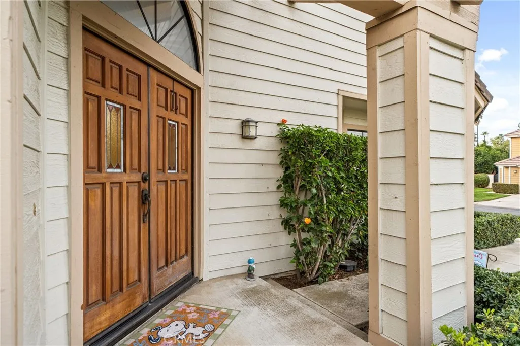 2160 Falcon Crest Drive, Riverside, California 92506 home-pic-31