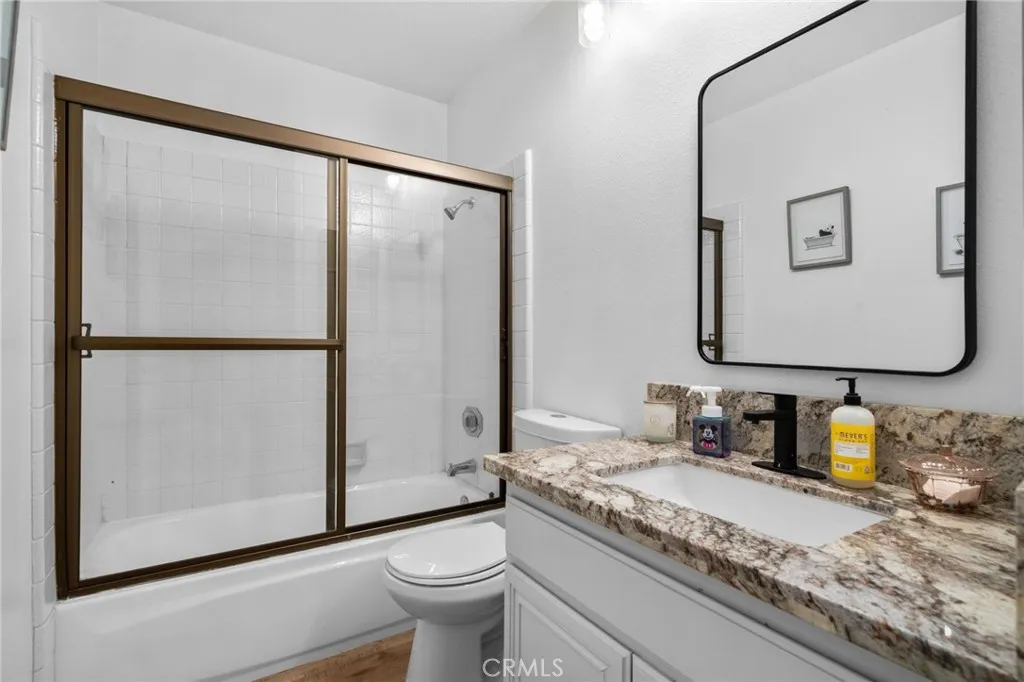 2160 Falcon Crest Drive, Riverside, California 92506 home-pic-25