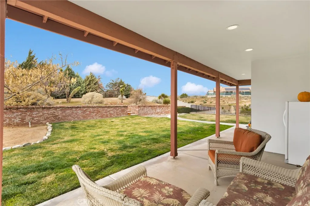 7748 Calpella, Hesperia, California 92345 home-pic-61