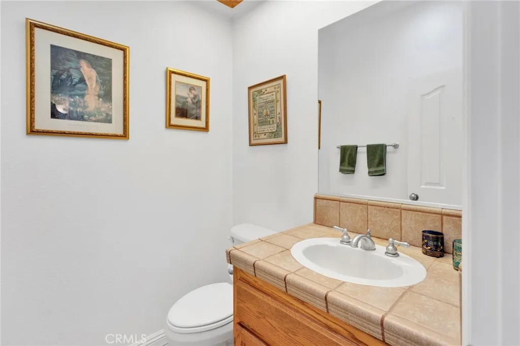 7748 Calpella, Hesperia, California 92345 home-pic-37