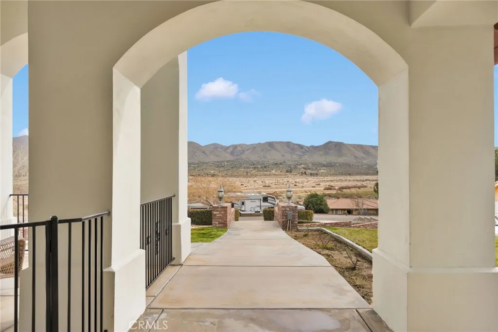 7748 Calpella, Hesperia, California 92345 home-pic-15