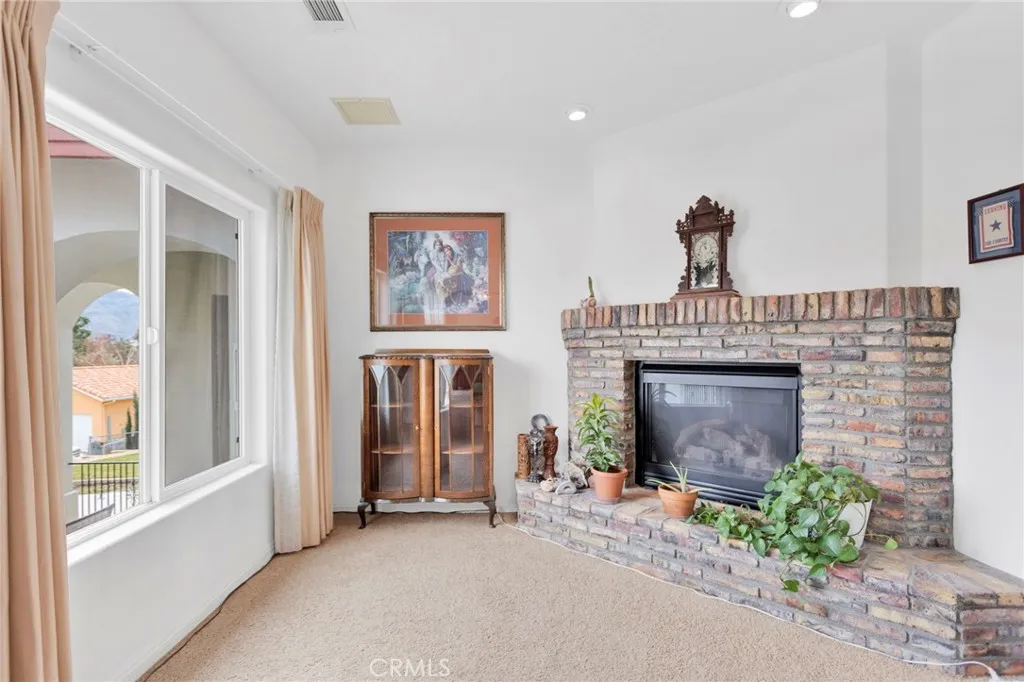 7748 Calpella, Hesperia, California 92345 home-pic-46