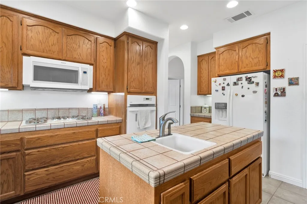 7748 Calpella, Hesperia, California 92345 home-pic-30