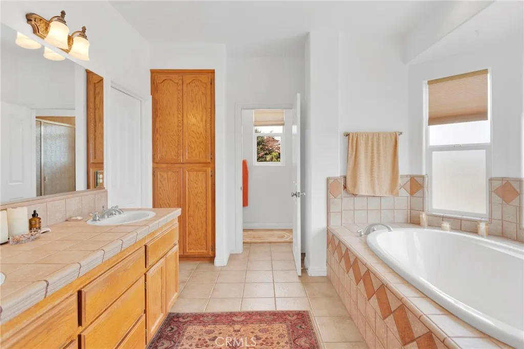 7748 Calpella, Hesperia, California 92345 home-pic-47