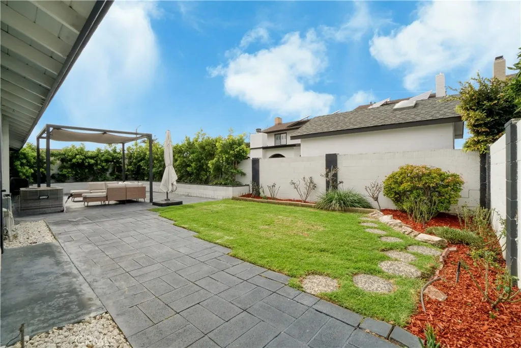 16411 Magellan, Huntington Beach, California 92647 home-pic-35