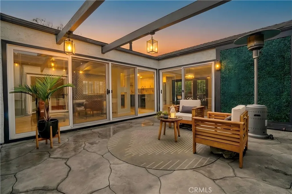 16411 Magellan, Huntington Beach, California 92647 home-pic-2