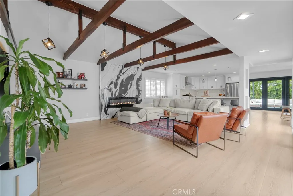 16411 Magellan, Huntington Beach, California 92647 home-pic-12