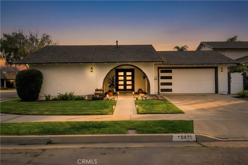 16411 Magellan, Huntington Beach, California 92647 home-pic-1