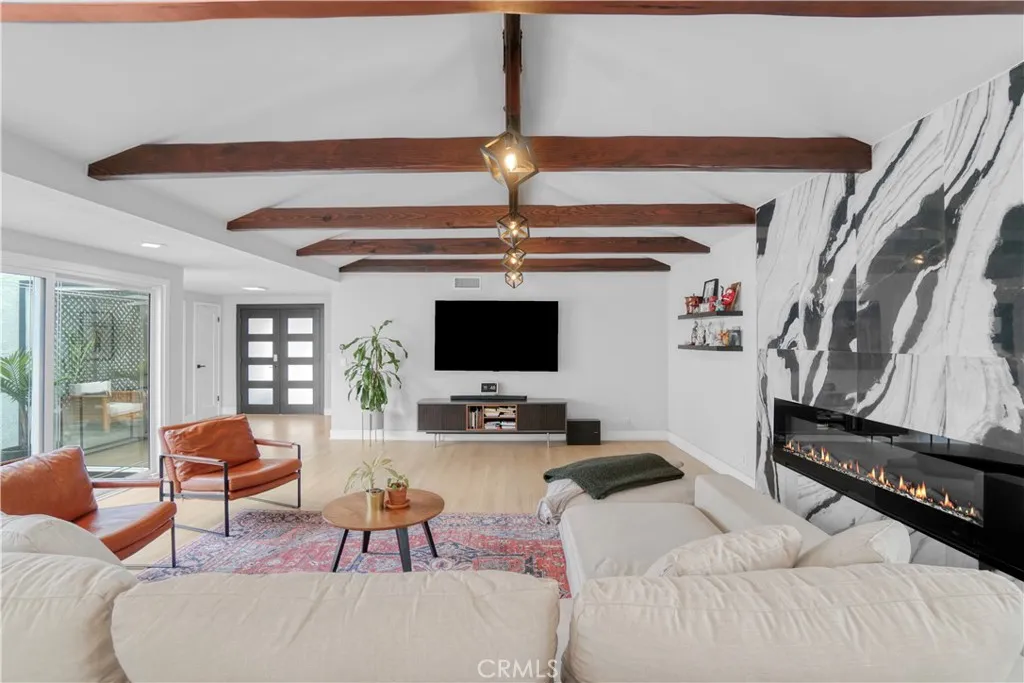 16411 Magellan, Huntington Beach, California 92647 home-pic-10