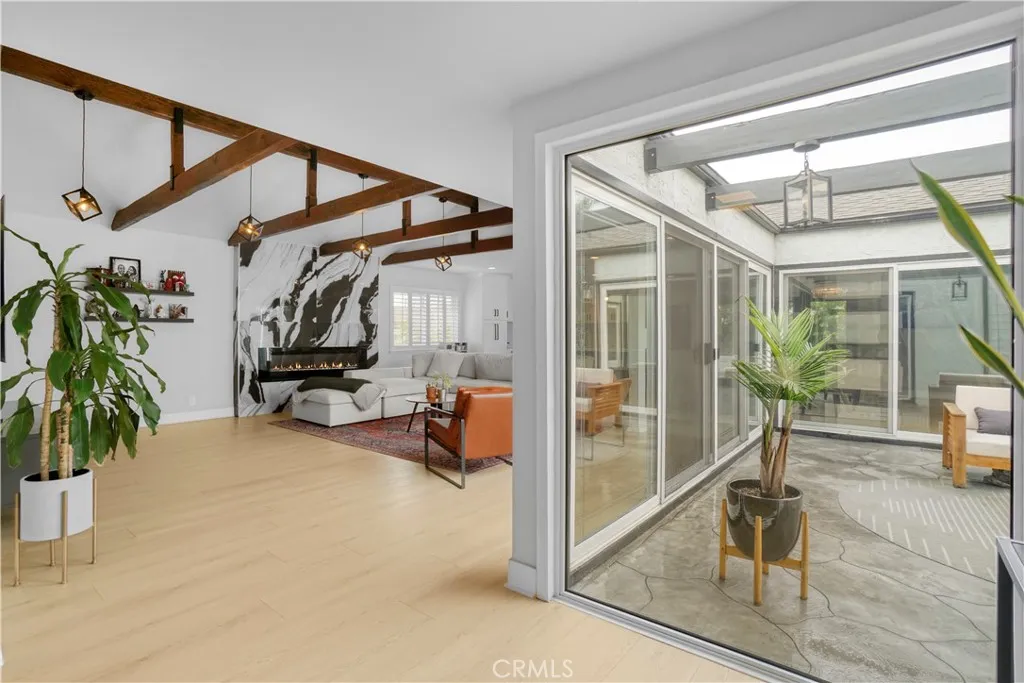 16411 Magellan, Huntington Beach, California 92647 home-pic-9