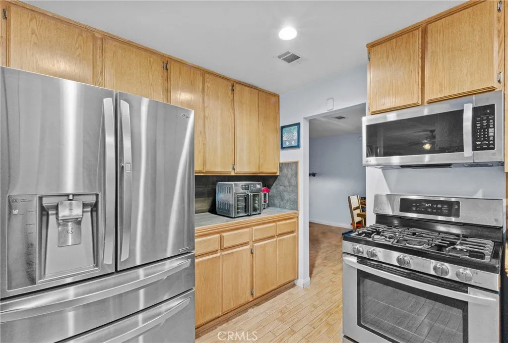869 Fillmore Court, Hemet, California 92543 home-pic-9