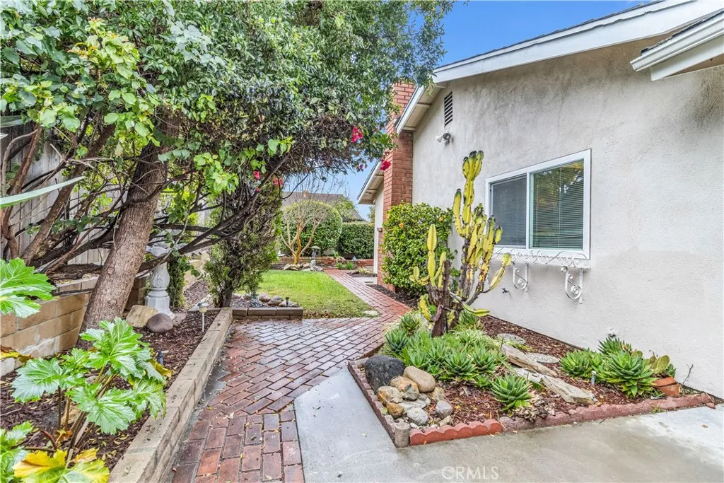 25396 Shawnee, Lake Forest, California 92630 home-pic-23