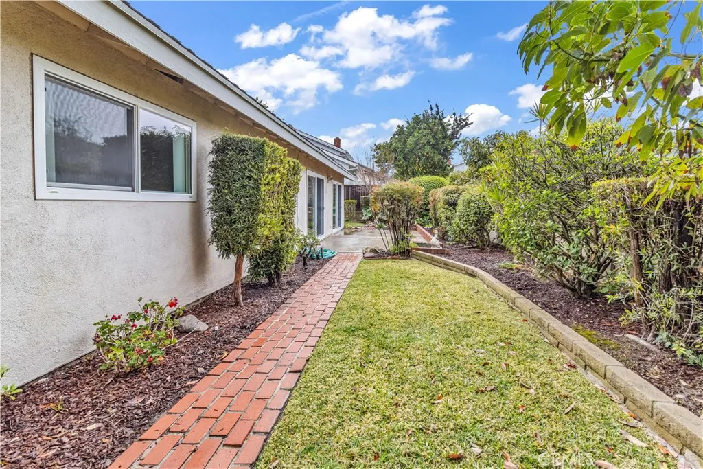 25396 Shawnee, Lake Forest, California 92630 home-pic-26