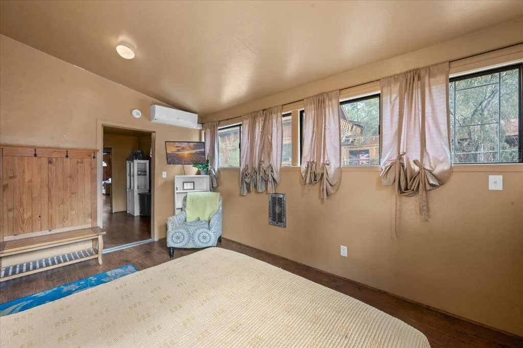 112 E Mojave Boulevard, Big Bear, California 92314 home-pic-15