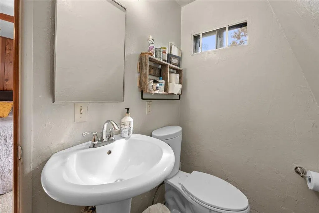 112 E Mojave Boulevard, Big Bear, California 92314 home-pic-23