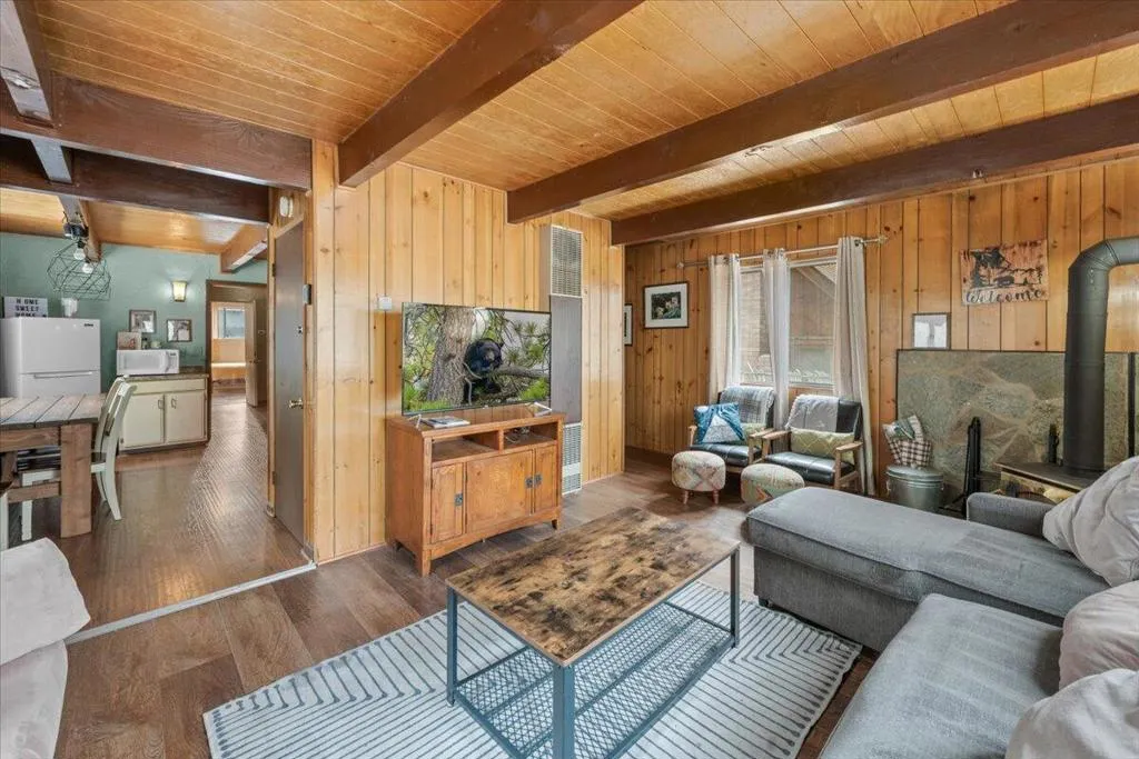 112 E Mojave Boulevard, Big Bear, California 92314 home-pic-5