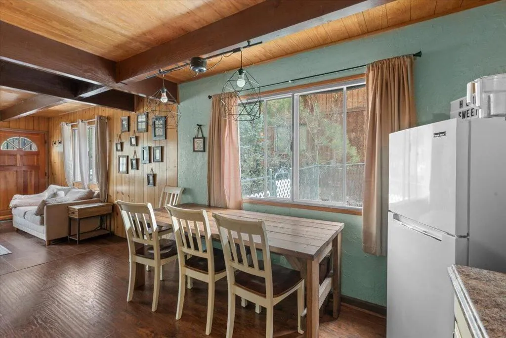 112 E Mojave Boulevard, Big Bear, California 92314 home-pic-11