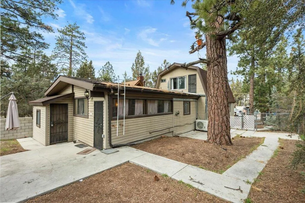 112 E Mojave Boulevard, Big Bear, California 92314 home-pic-25